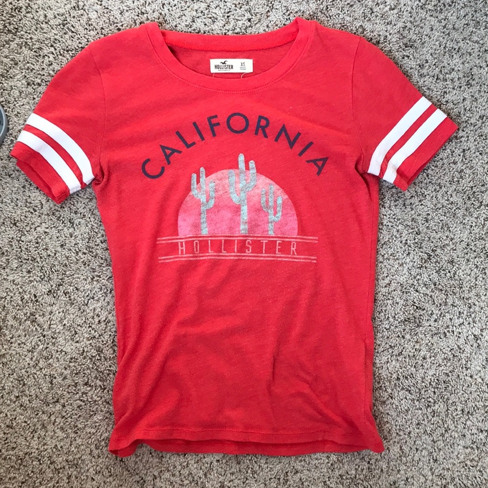 hollister graphic t-shirt